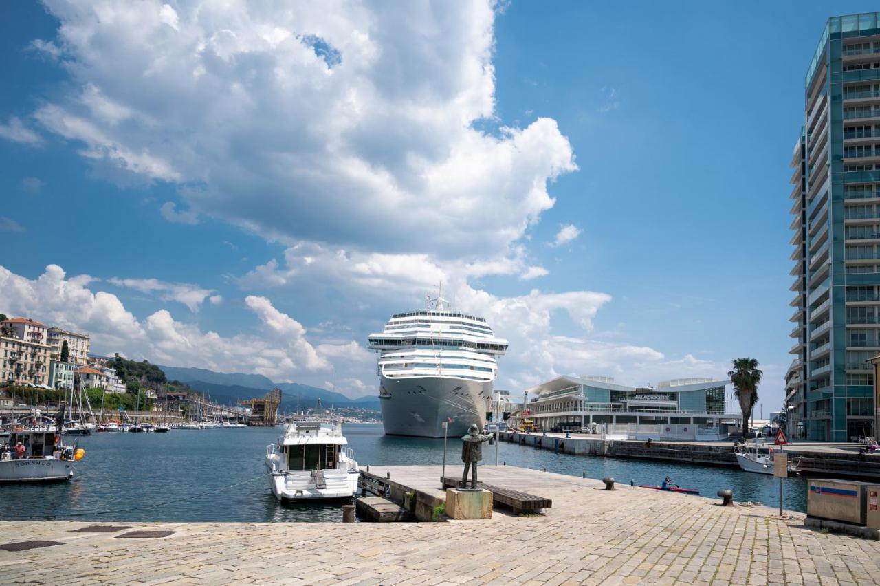 Luxury Savona Cruises At 1 Min Wifi - Free Park Apartment Exterior foto